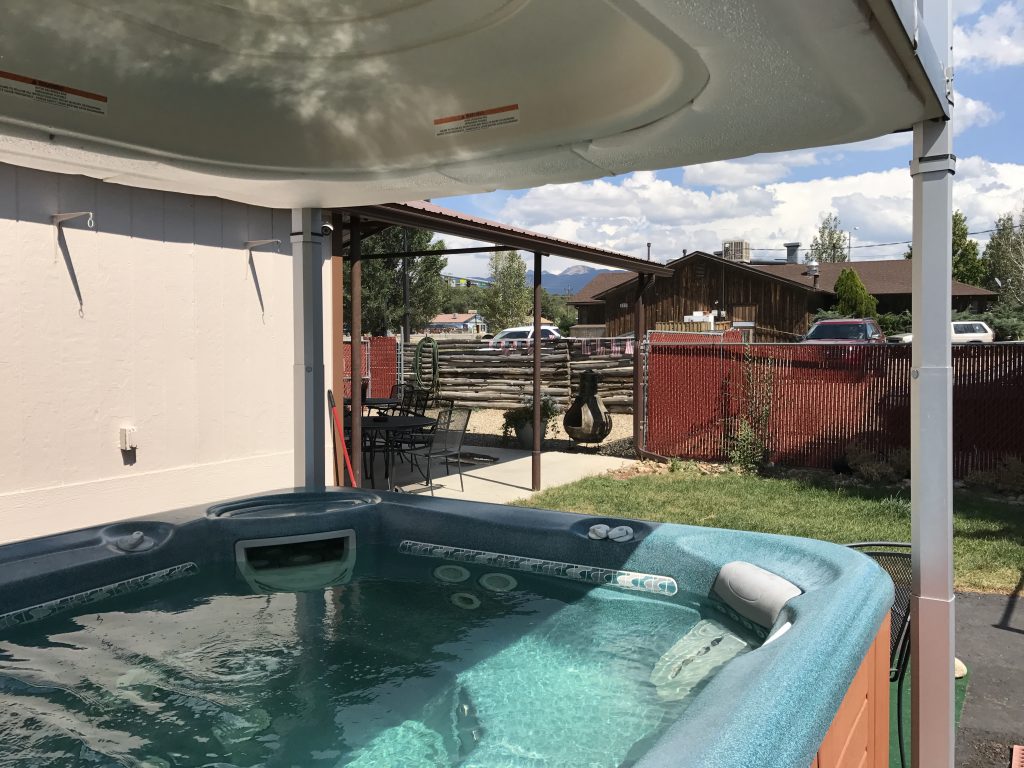 Mesa Verde Motel covered Hot Tub